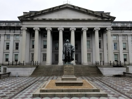 The front of the US Treasury Dept Building in DC